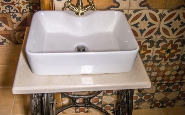 To Stolidi tis Psinthou