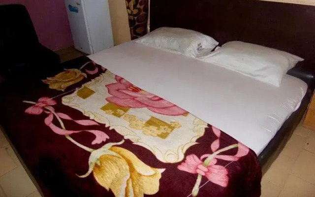Kristabel Hotel And Suites