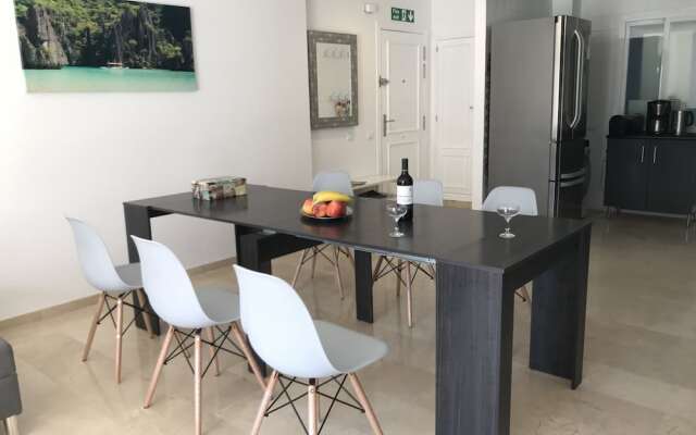 Seashape Apartment