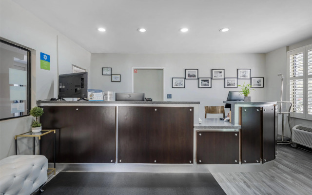 SureStay Hotel by Best Western Beverly Hills West LA