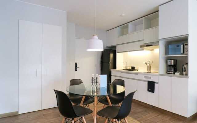 w Astounding 2BR in Miraflores