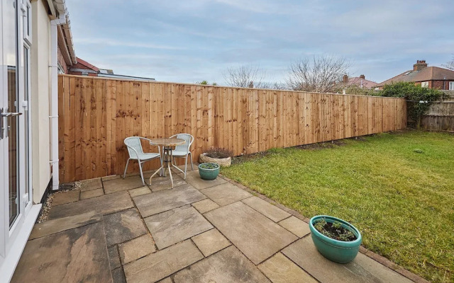 Host Stay Wardman Crescent