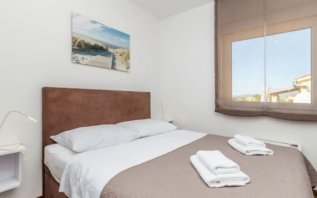 Scenic Villa in Linardi?i With Private Swimming Pool