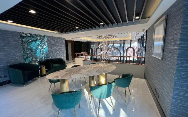 ARNI Skye Hotel