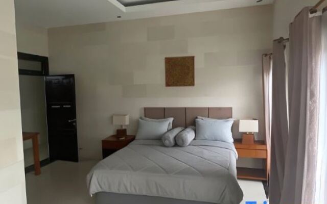 Momo's Villa Seminyak Kuta Bali