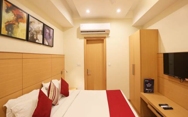 OYO Townhouse 5244 Galaxy Rooms