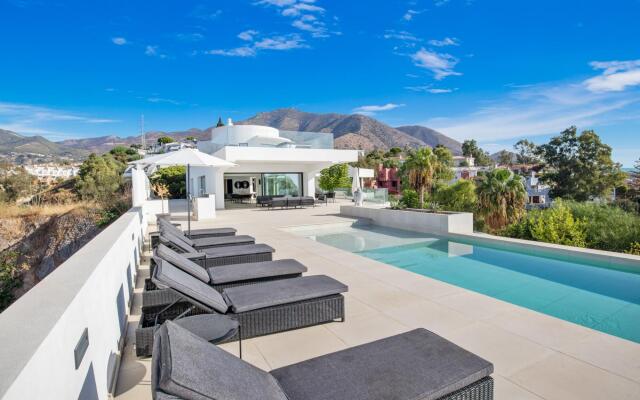 Villa Nirvana in Fuengirola