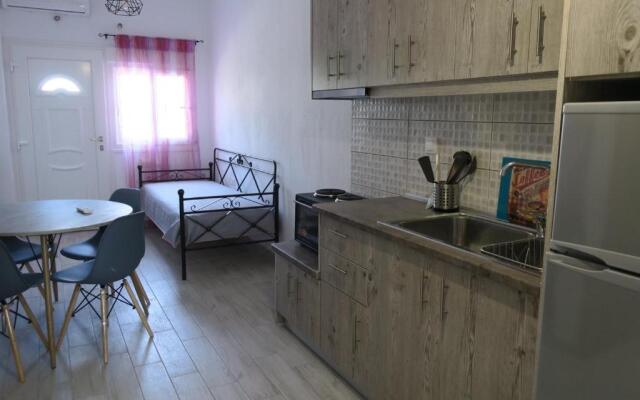 Toula' s Village Apartment