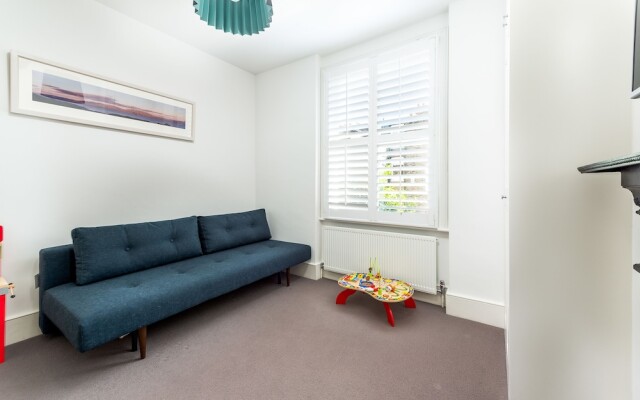 Blissful Battersea Home by Clapham Common