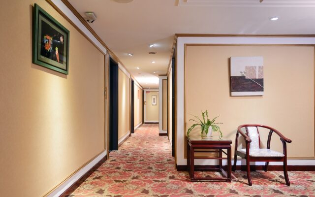 Kiwi Hotel MRT Wenxin Branch (Feng Chia Branch 1)