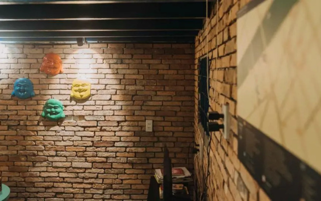 Stay&Chill - S.1: Ancient studio nearby Bui Vien