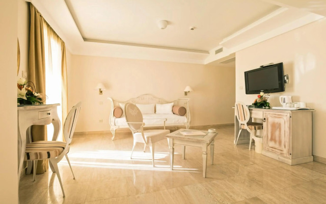 Hotel Azimut