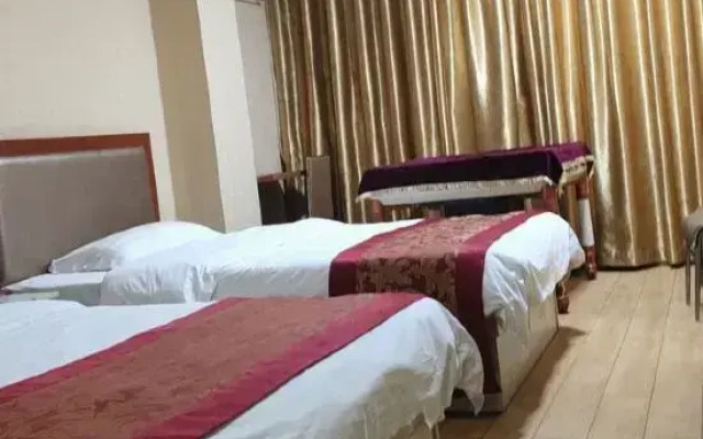 Qianchunchen Business Hotel