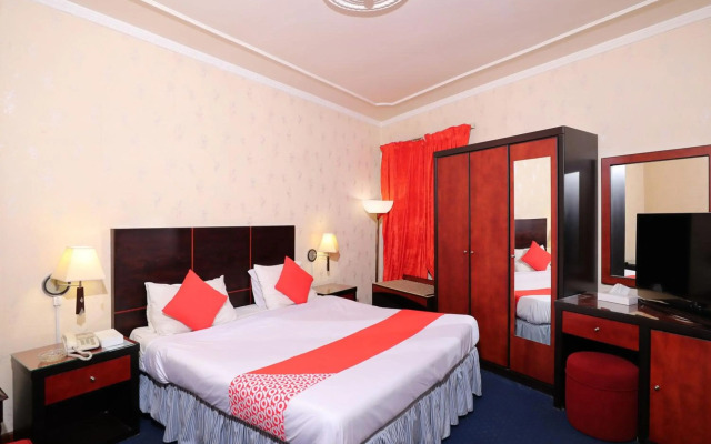 OYO 112 Semiramis Hotel