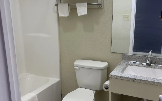 Americas Best Value Inn Alexandria