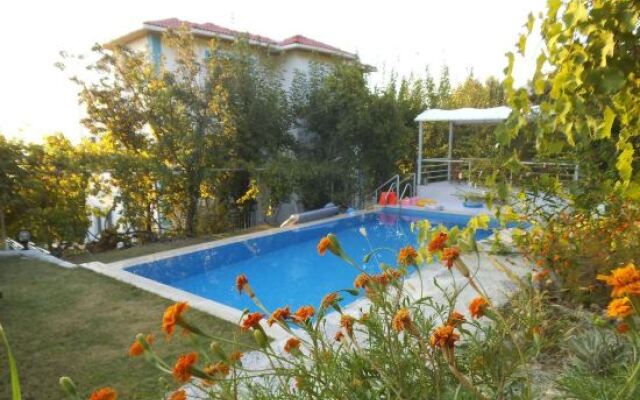 Villa Lapaz Esintisi