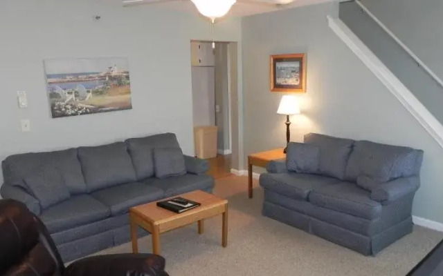 Elmwood Resort Hotel