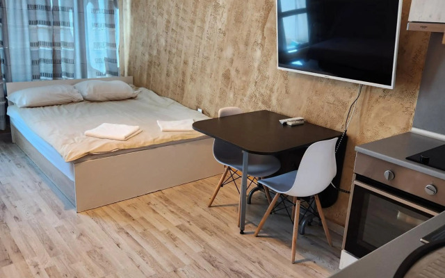 Colonel apartment 963