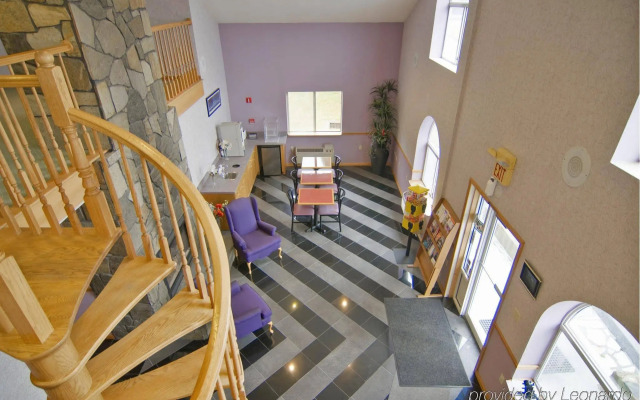 AmeriVu Inn & Suites