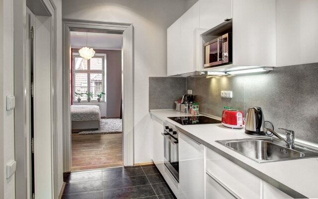 4 Arts Apartments by Adrez Living