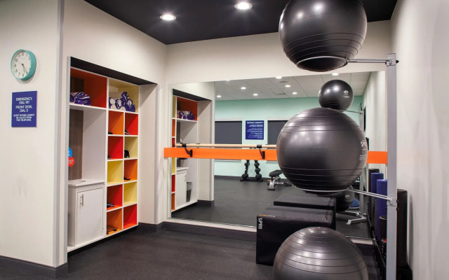 Tru by Hilton Farmville