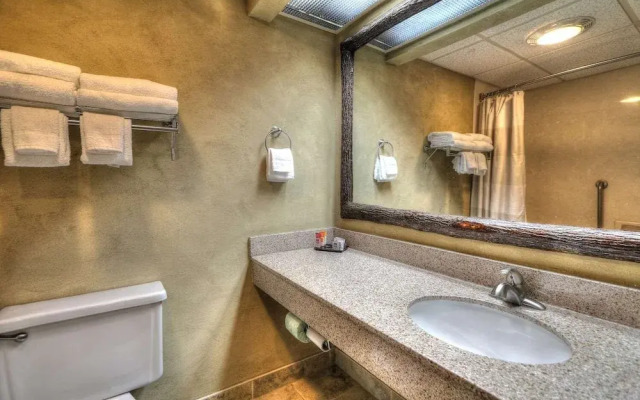 Oak Tree Lodge