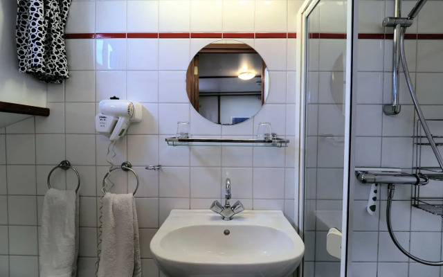 Hotelschip Sarah