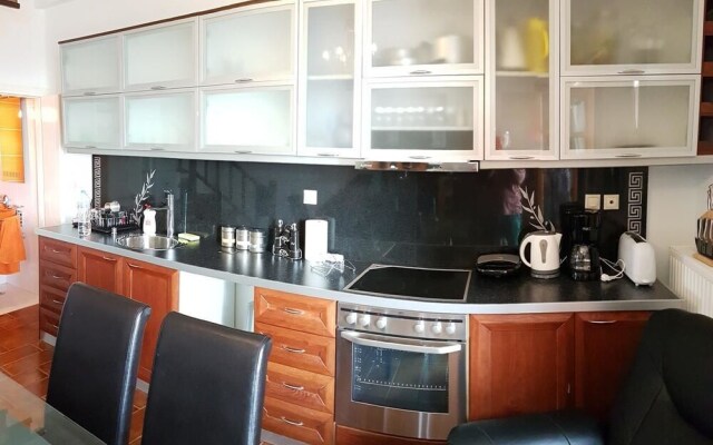 Delphi Paradise Apartments