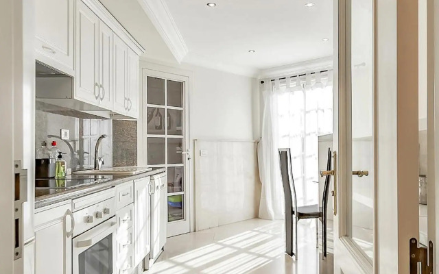 Apartment in area Del Duque with spacious terrace