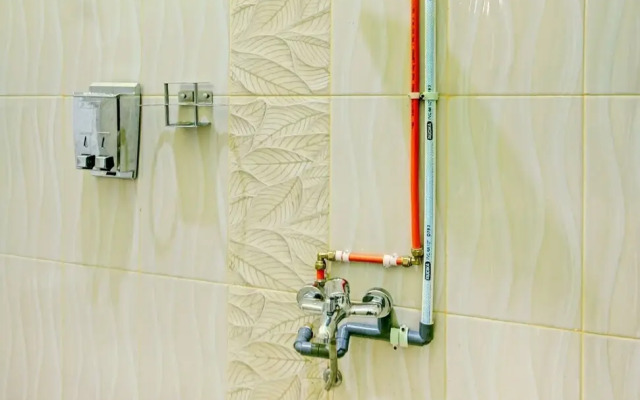 OYO 90307 Fj Alfaeyza Kost