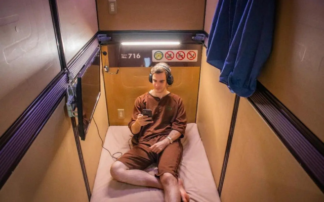 Anshin Oyado Shimbashi - Caters to Men