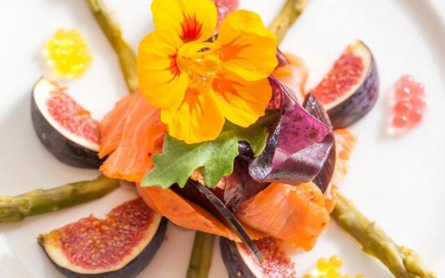 Logis Hotel Le Clos Des Sureaux