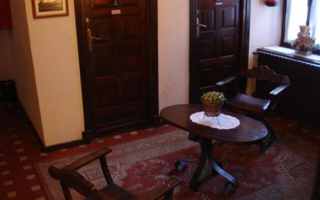 Hostal Ayestaran II
