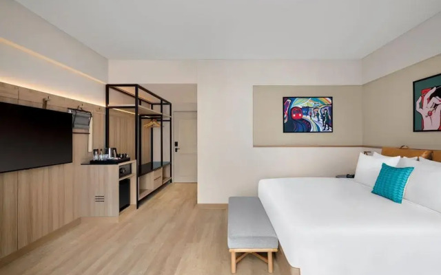Moxy Mumbai Andheri West