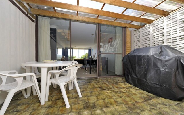 The Crest, Unit 5/6-8 Tomaree Road