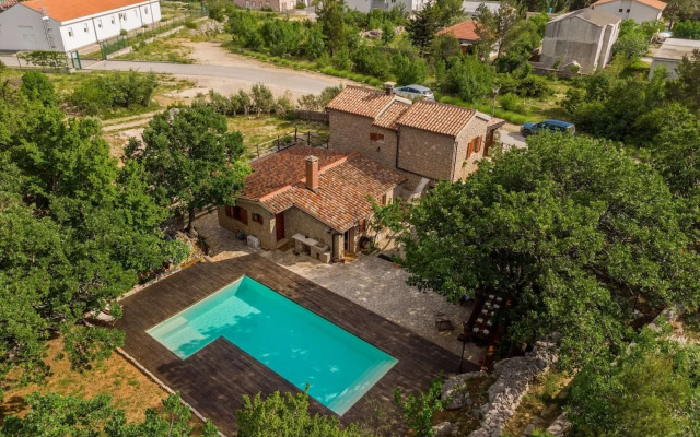 Villa Stone House Magarac