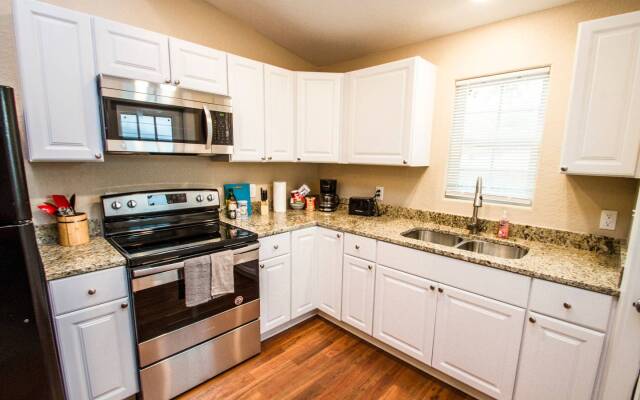 One Bedroom Apartment Near Downtown With Sleeper