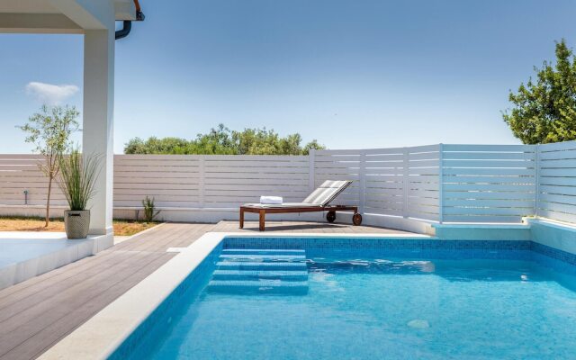 Stunning Home in Betiga With 2 Bedrooms, Wifi and Outdoor Swimming Pool