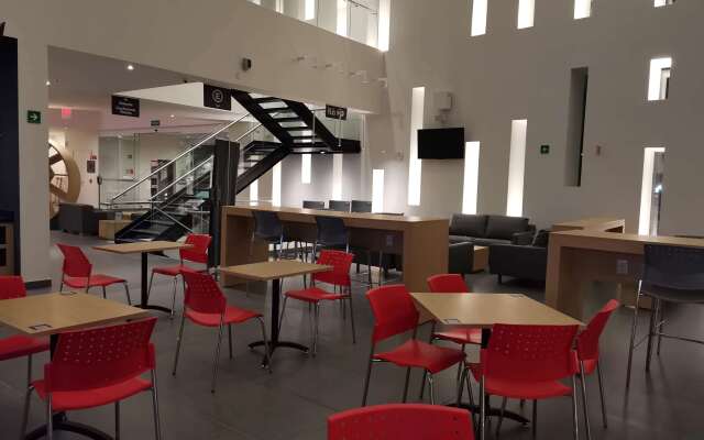 Ramada Encore by Wyndham Guadalajara Aeropuerto