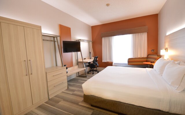 Holiday Inn Express Toledo-Oregon by IHG