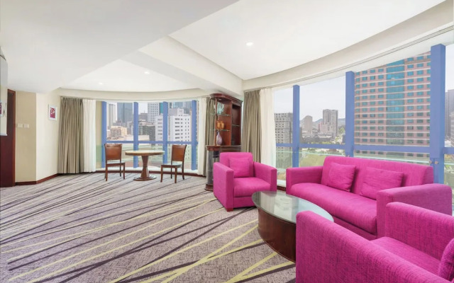 Holiday Inn Express Dalian City Centre, an IHG Hotel