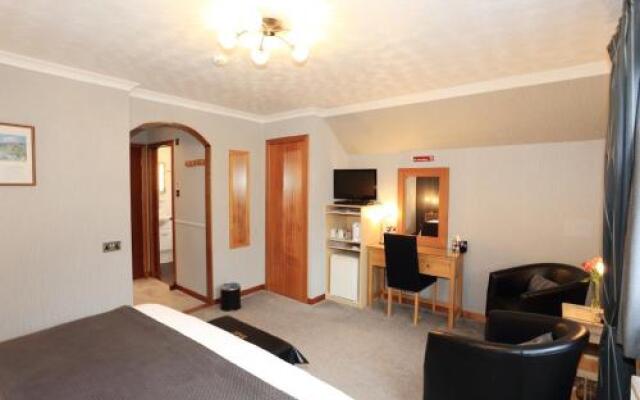 Lynver Guest House