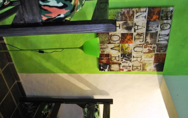 Hostel 32