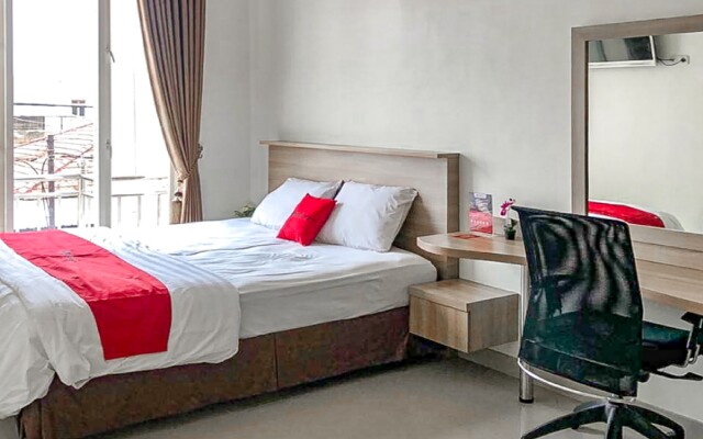 RedDoorz Syariah near Kenjeran Park