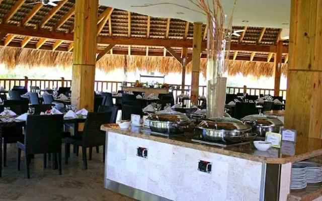 Lifestyle Kosher Cofresi Suites