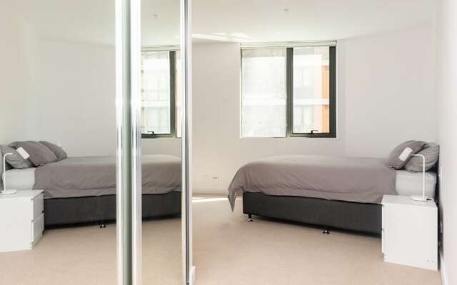 New 2 Bedroom Darling Harbor Apartment