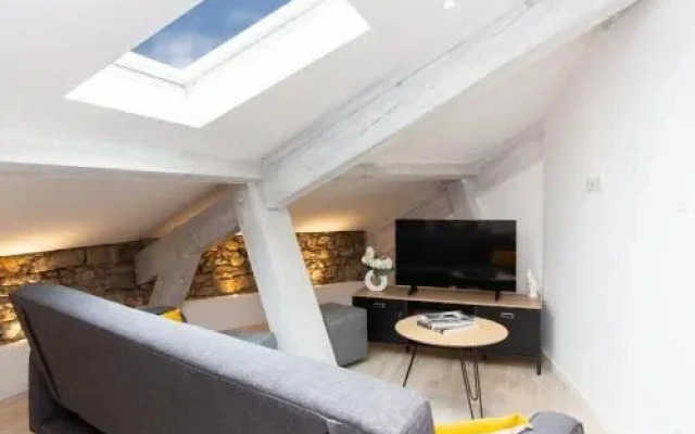 Anzur YourHostHelper