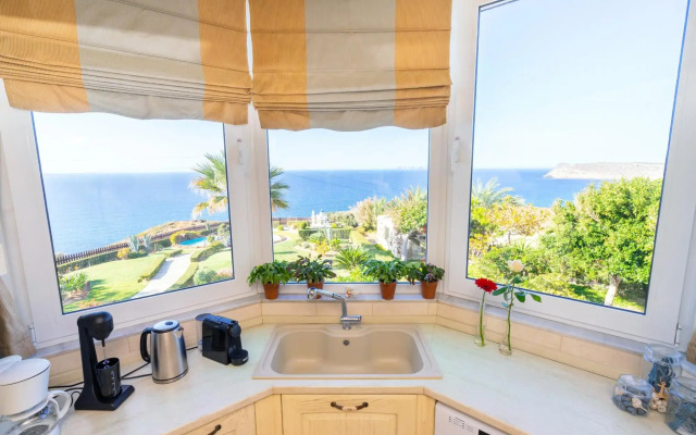 Diamond View Luxury on Your way to VAI Sitia