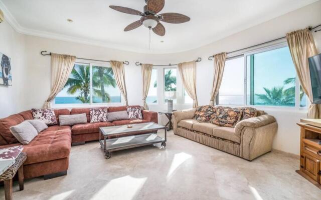 Casa Mañana Amazing Villa with Beachfront & Pool 4BR 4BA