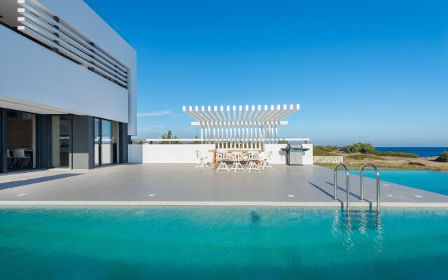Albatross Beach Front Villas